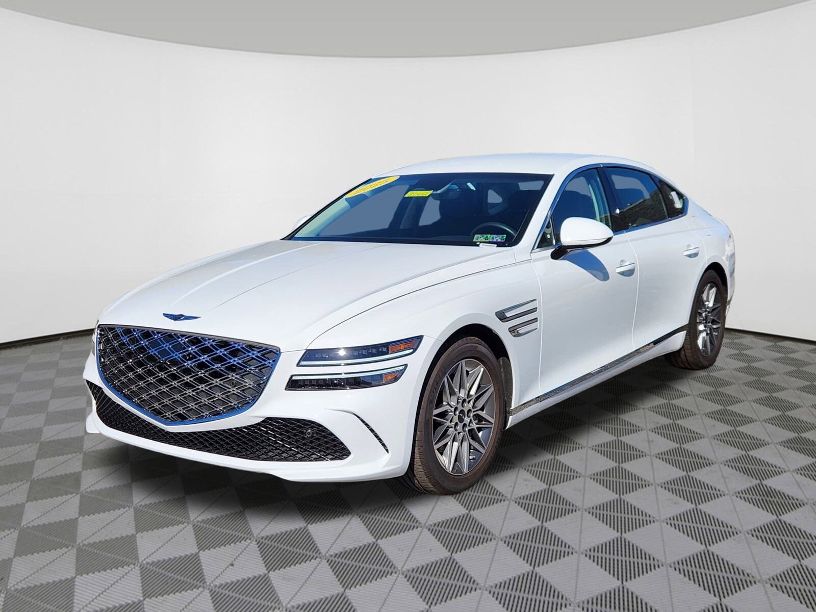 2025 Genesis G80 2.5T AWD photo 2