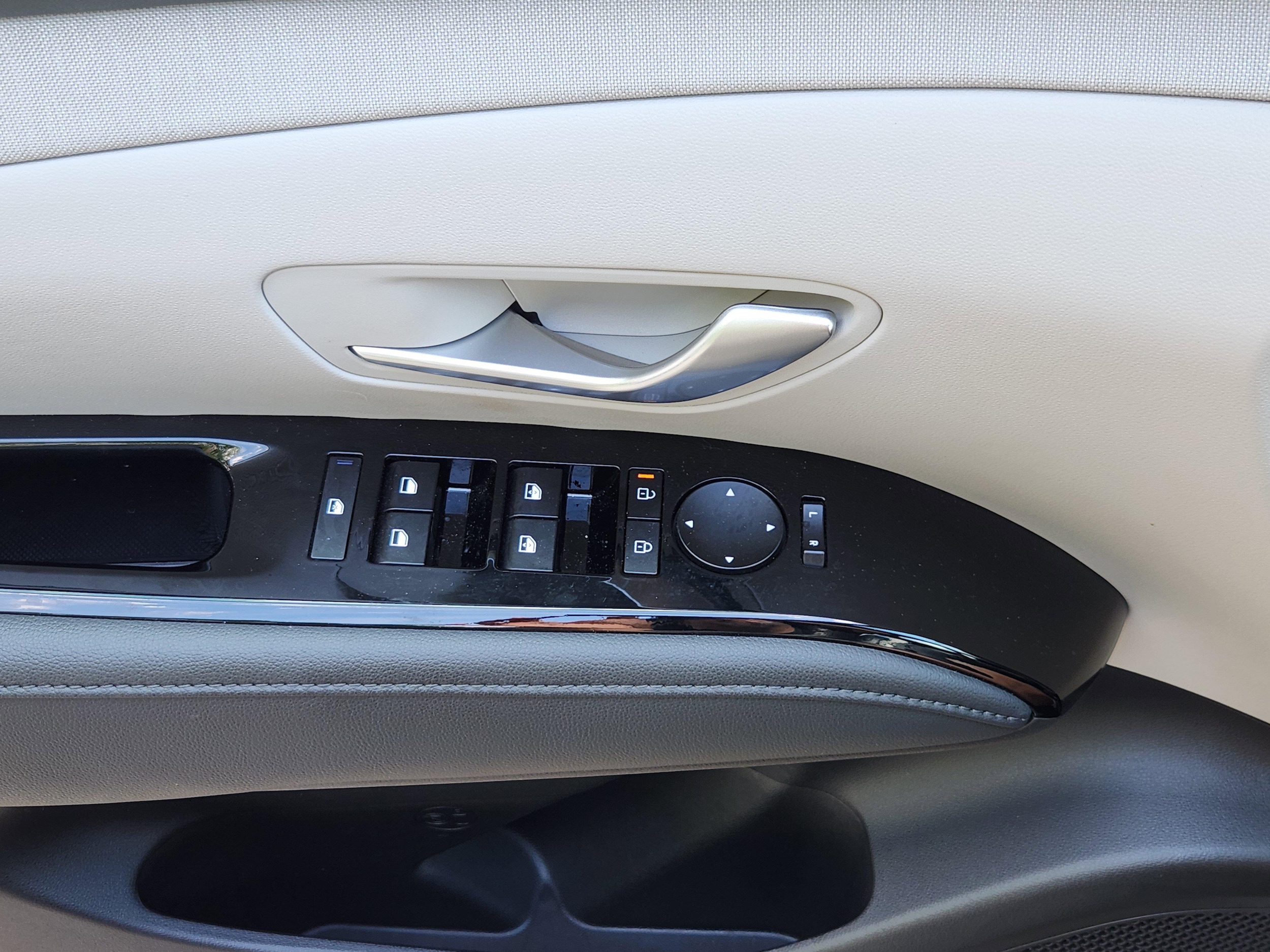 2025 Hyundai Tucson Limited - Photo 18