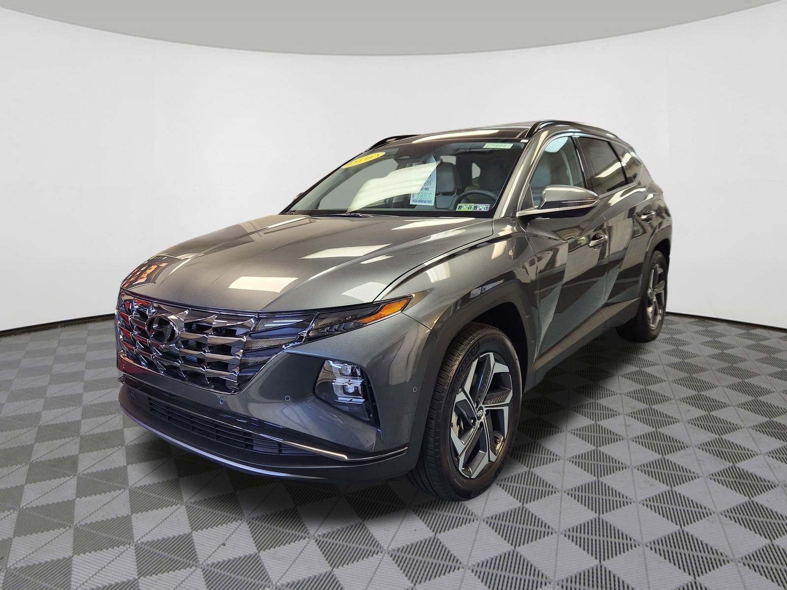 2024 Hyundai Tucson Plug-in Hybrid Limited photo 2