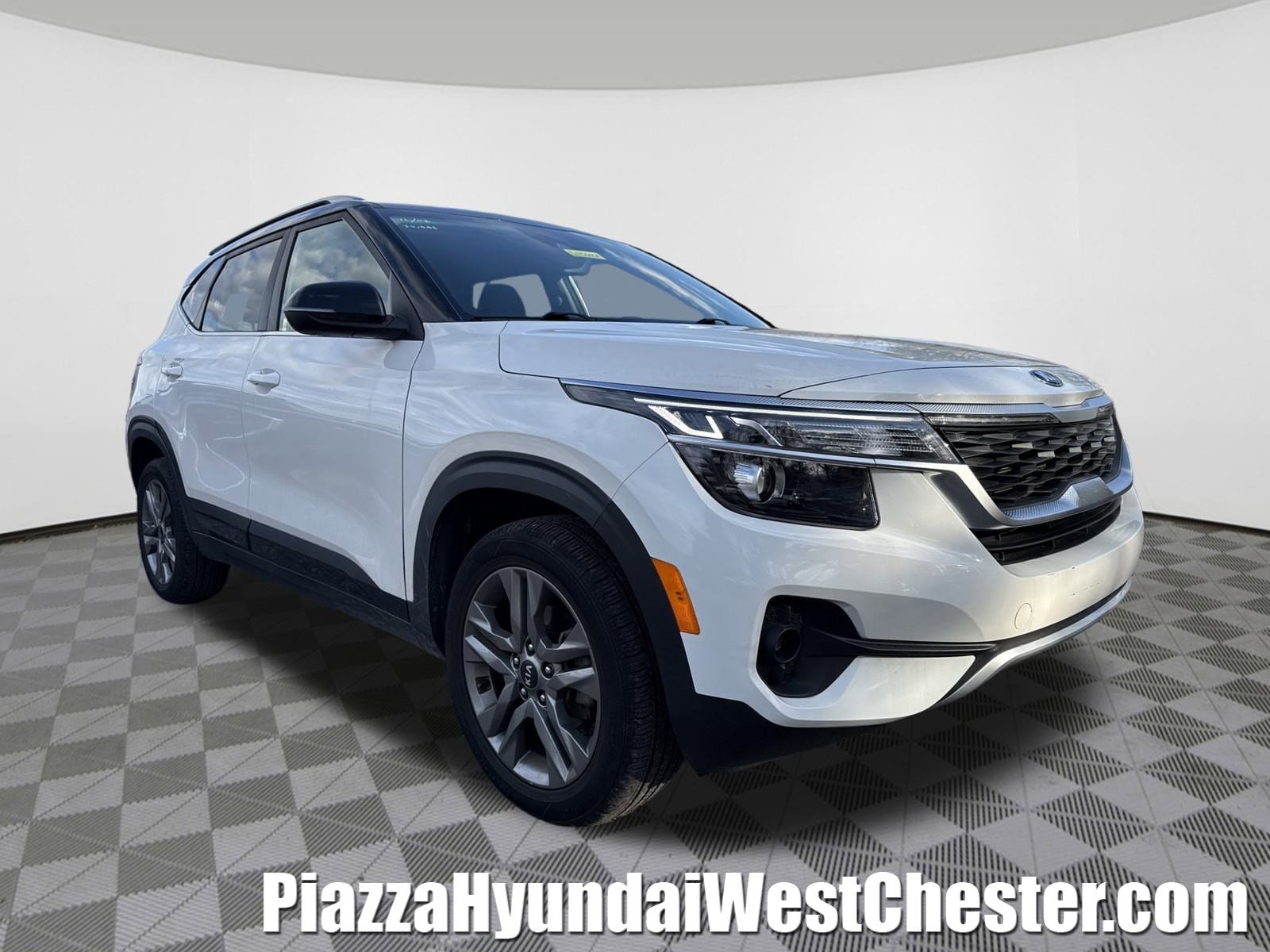 2021 Kia Seltos S's photo