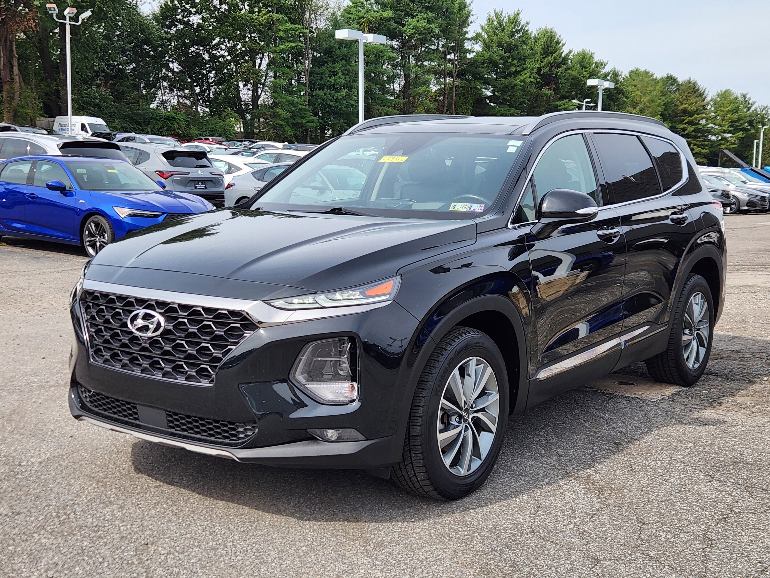 2019 Hyundai Santa Fe Ultimate photo 2