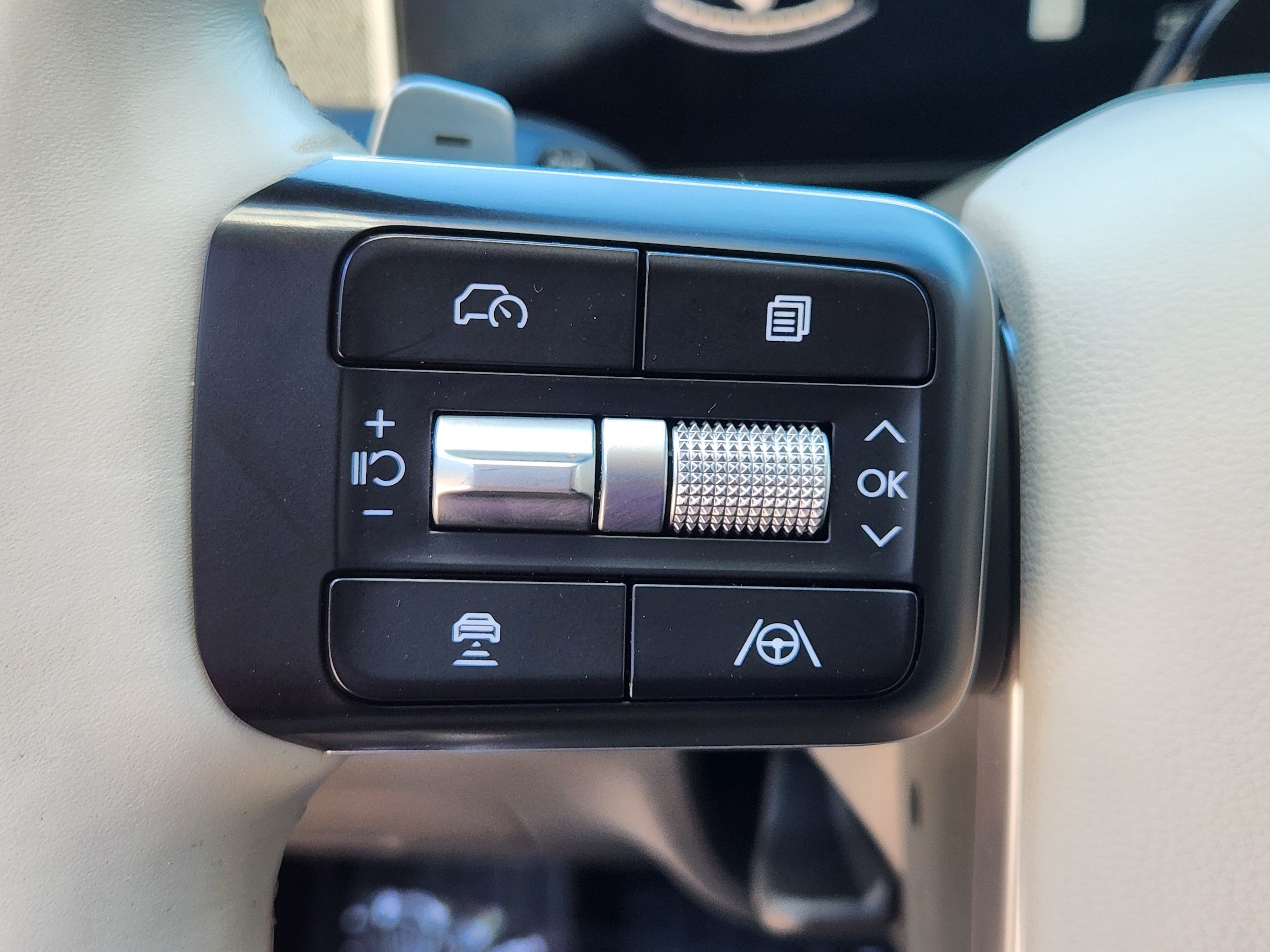 2025 Hyundai Santa Fe SEL - Photo 22