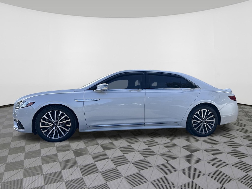Used 2017 Lincoln Continental Select Sedan