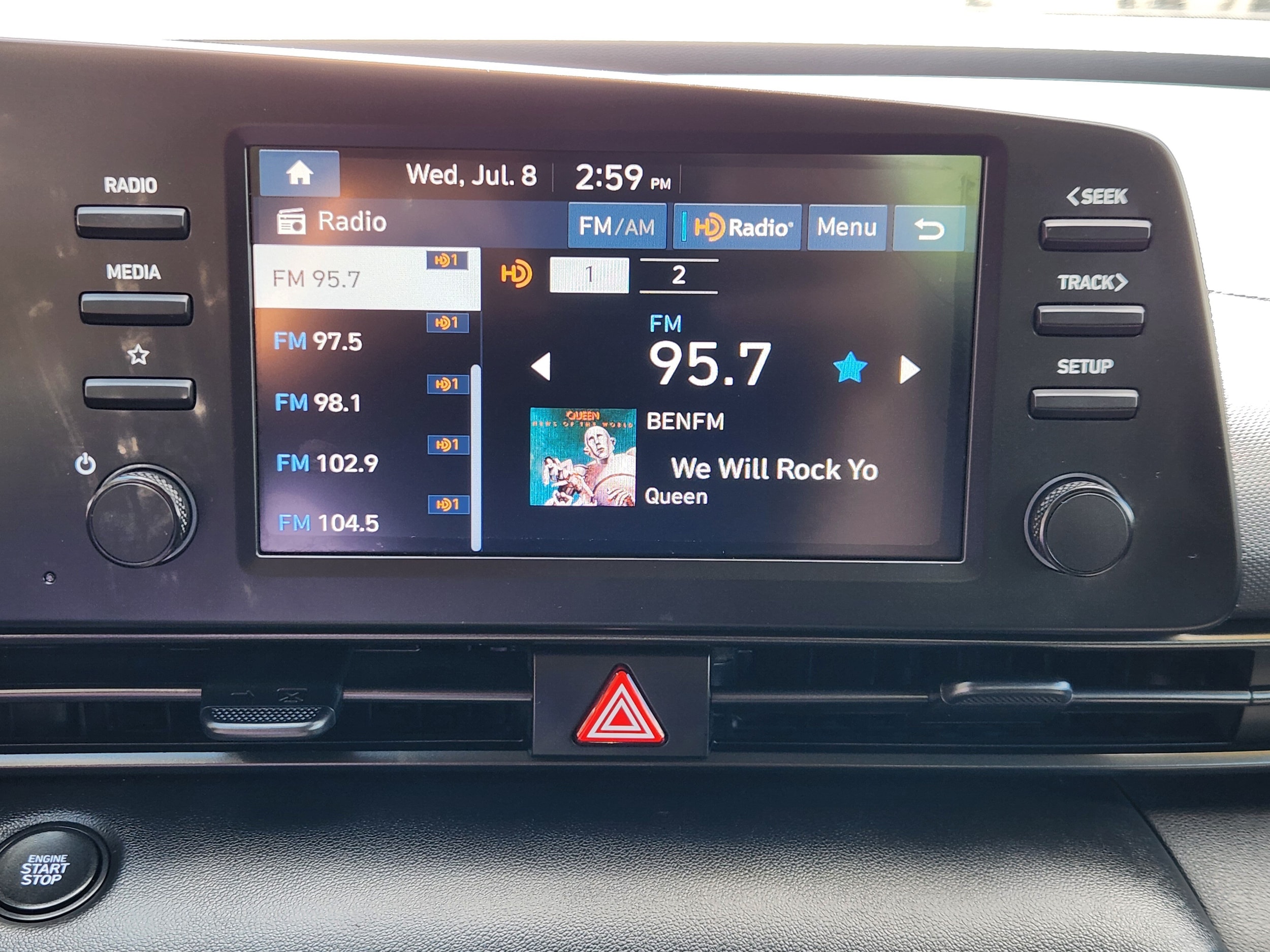 2025 Hyundai Elantra SEL - Photo 11