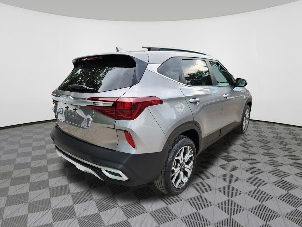 Used 2022 Kia Seltos EX SUV