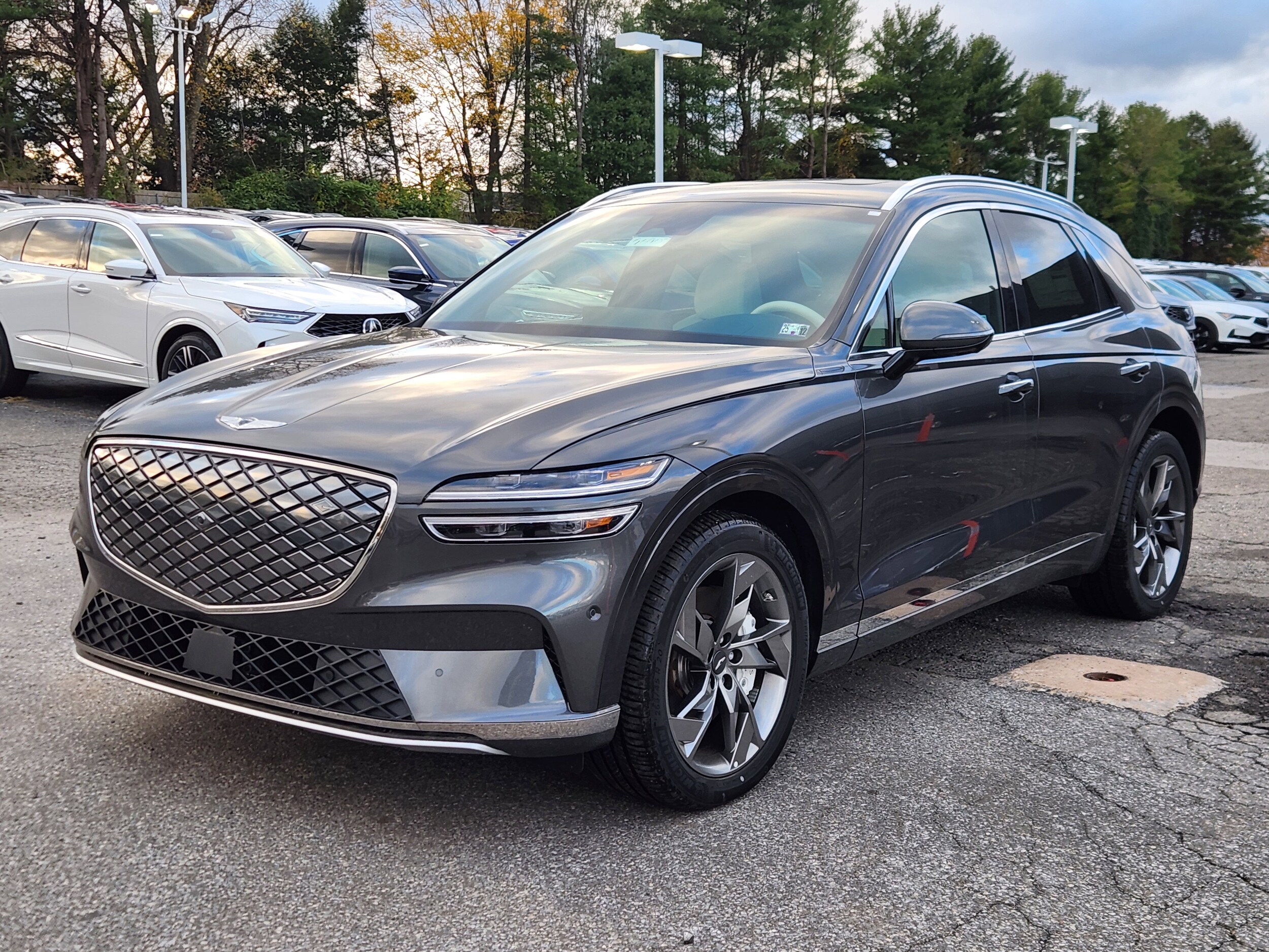2025 Genesis Electrified GV70 Prestige photo 2