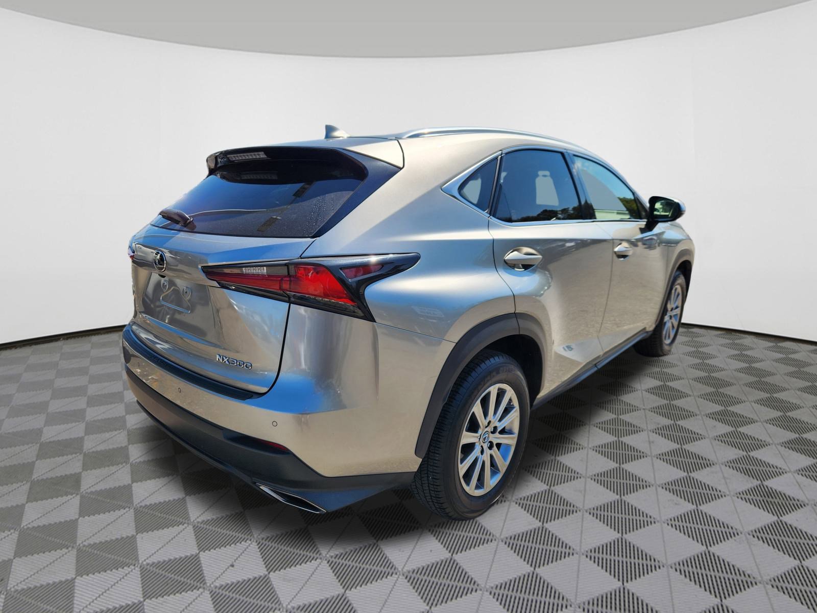 2020 Lexus NX 300 photo 4