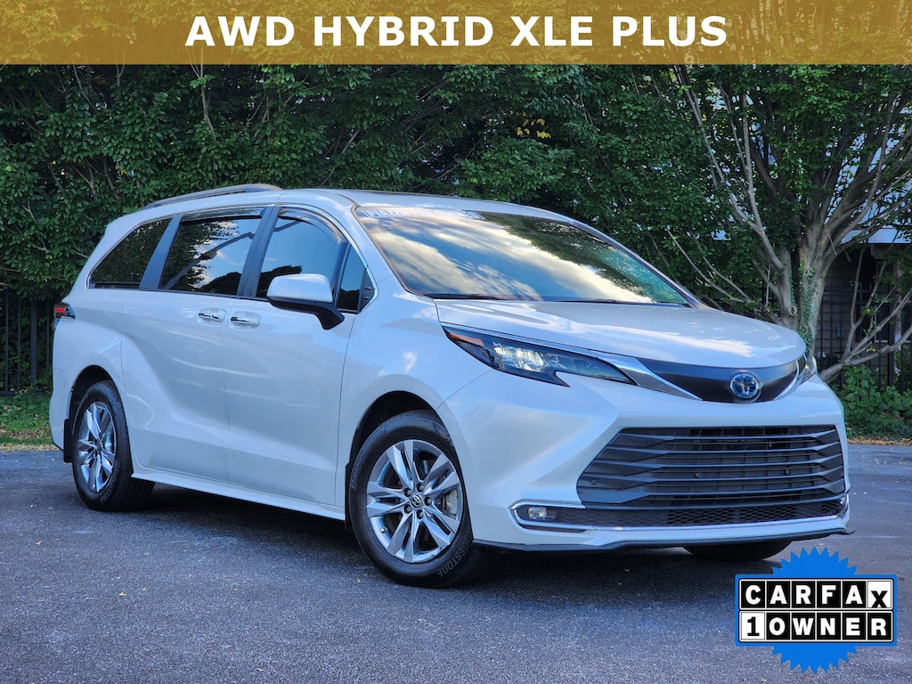 Used 2024 Toyota Sienna XLE XLE AWD 7-Passenger
