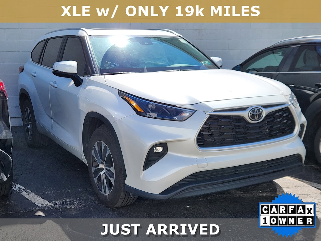 Used 2023 Toyota Highlander XLE XLE FWD