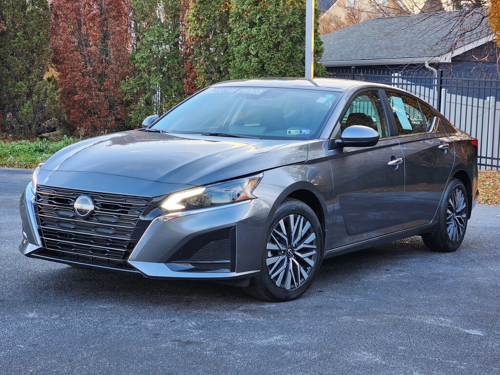 Used 2023 Nissan Altima 2.5 SV Sedan