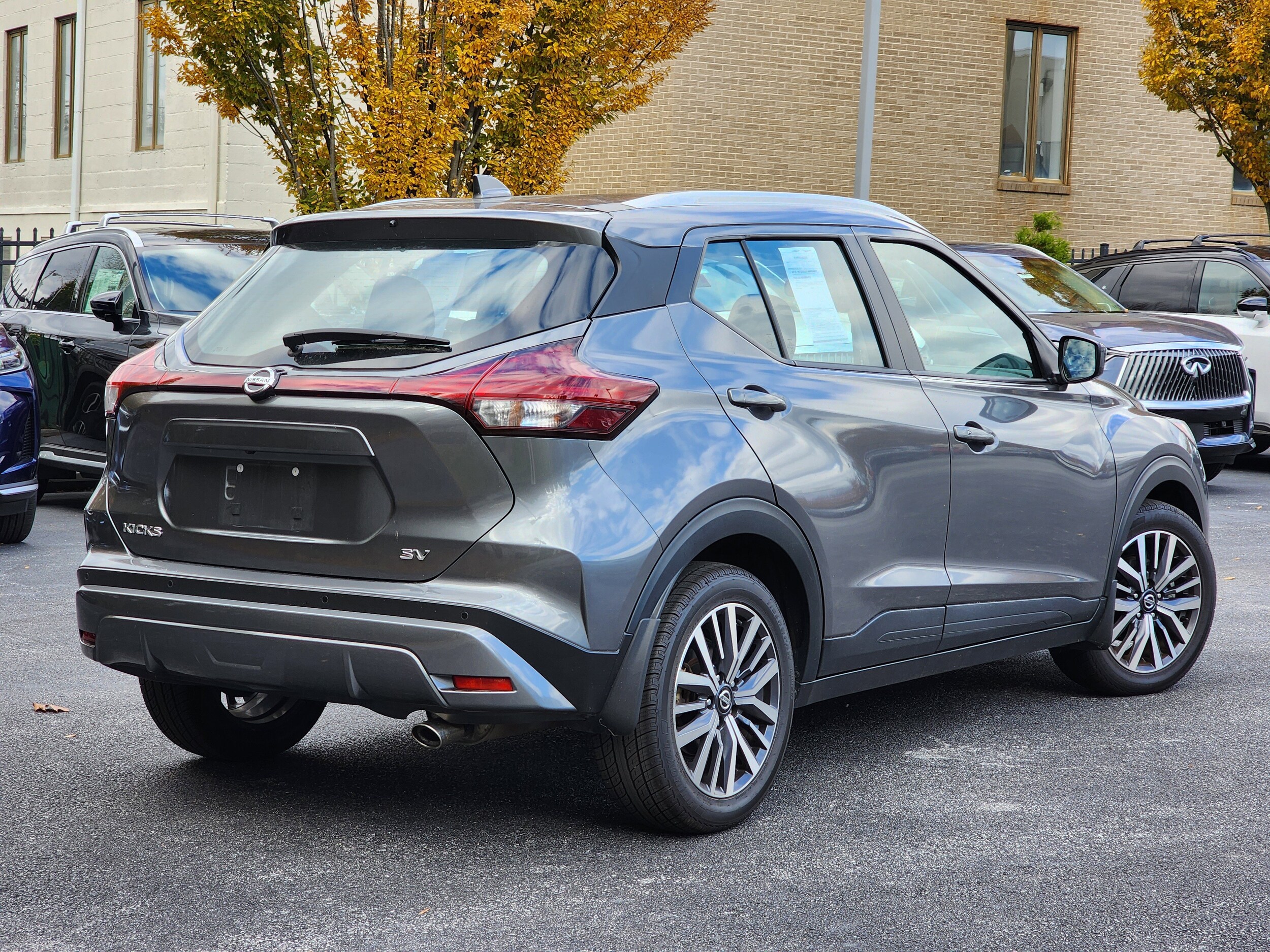 2021 Nissan Kicks SV photo 3