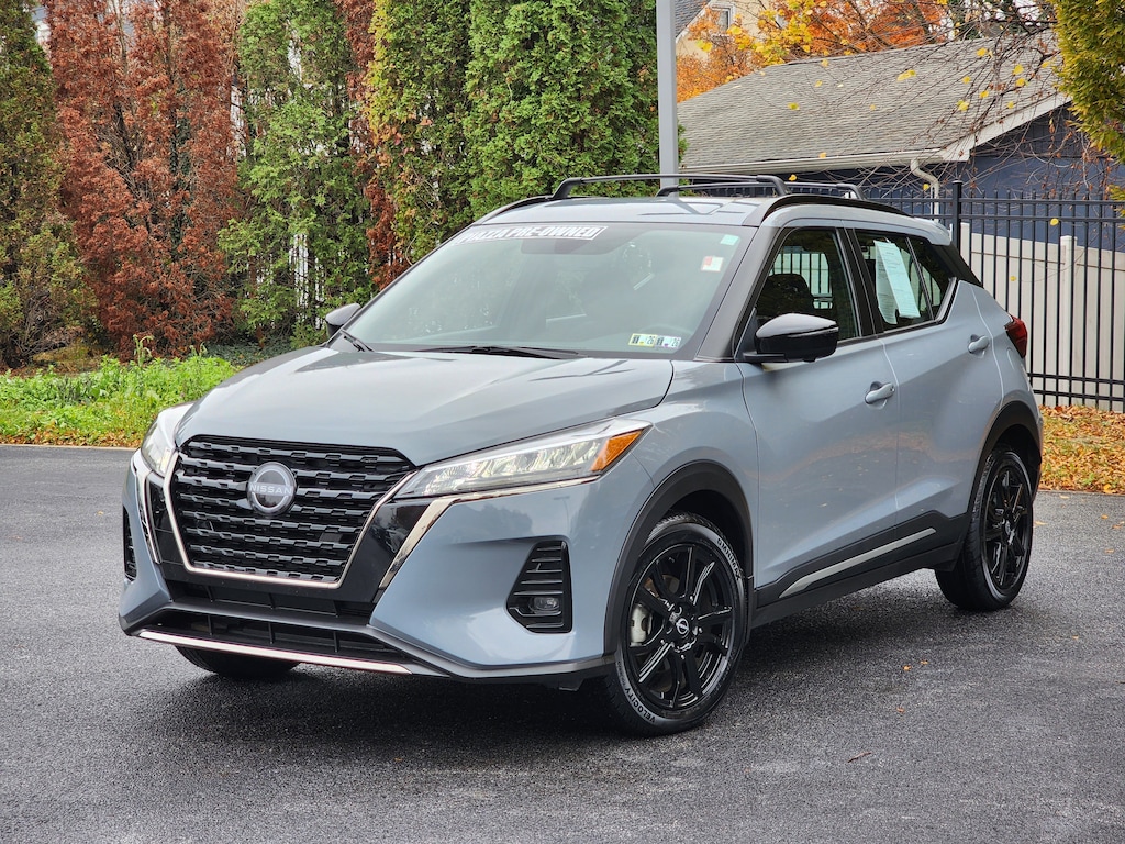 Used 2024 Nissan Kicks SR SR FWD