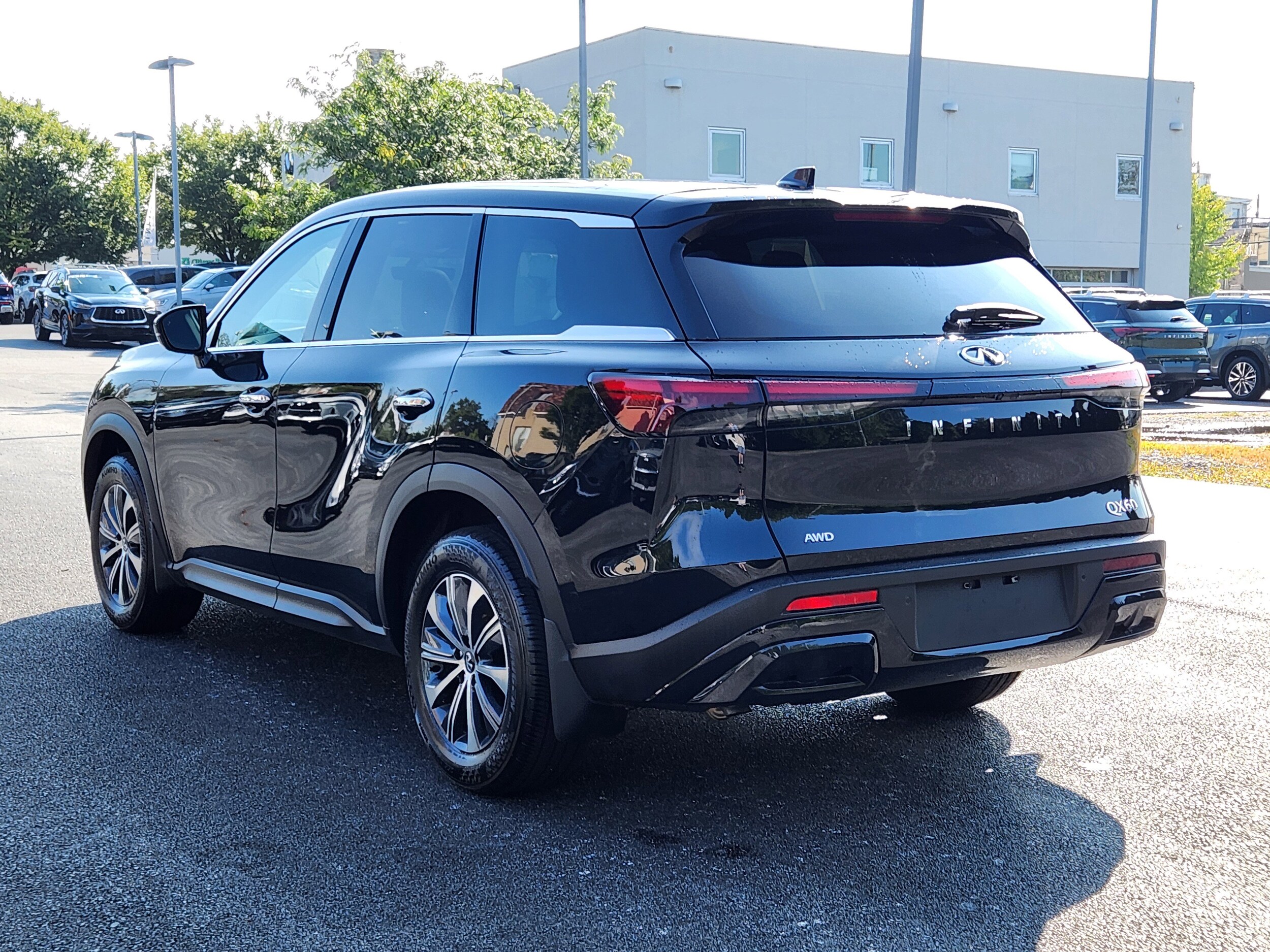 2025 Infiniti QX60 Pure AWD photo 2