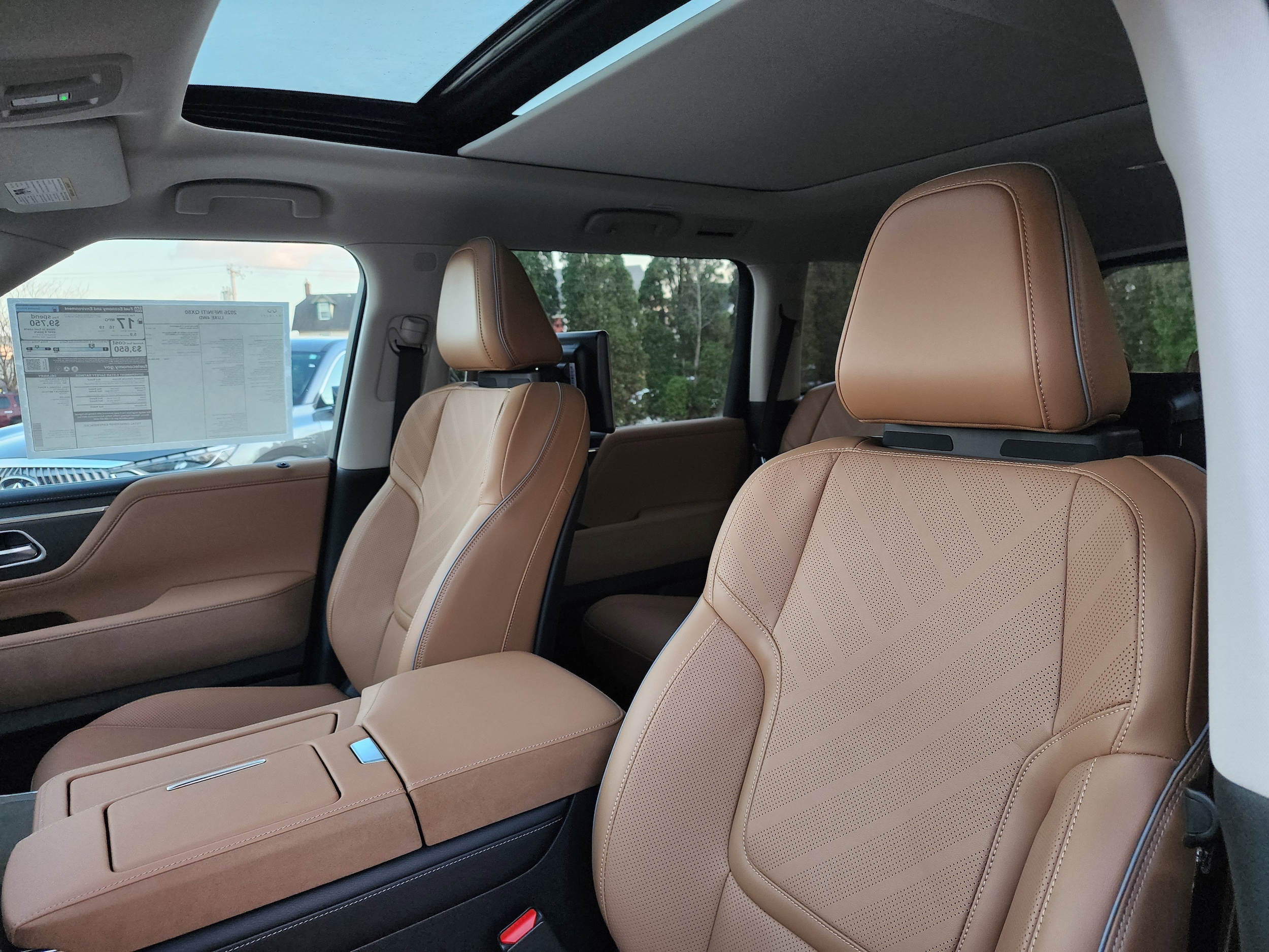 2026 INFINITI QX80 Luxe - Photo 2