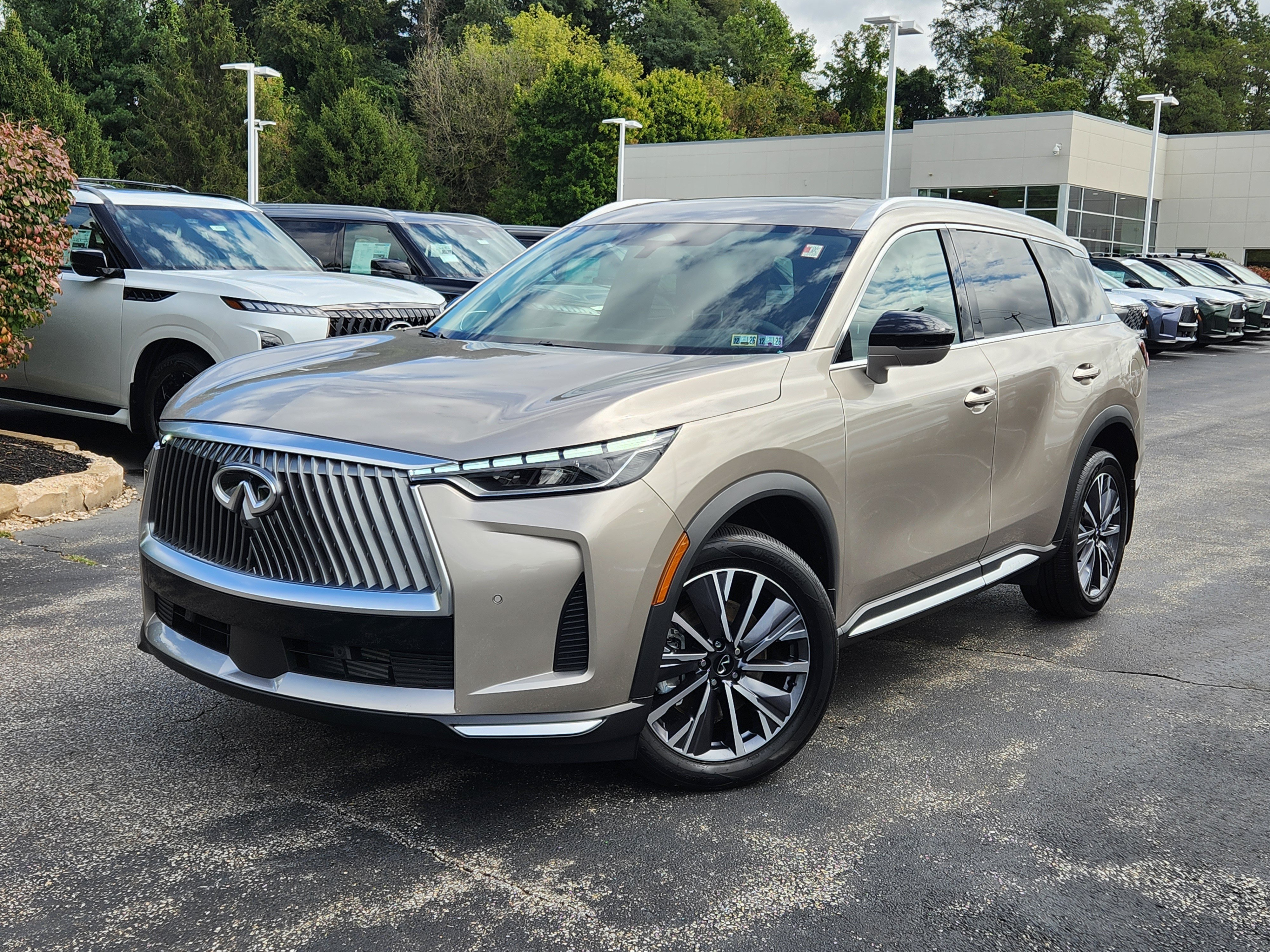 2026 INFINITI QX60 LUXE