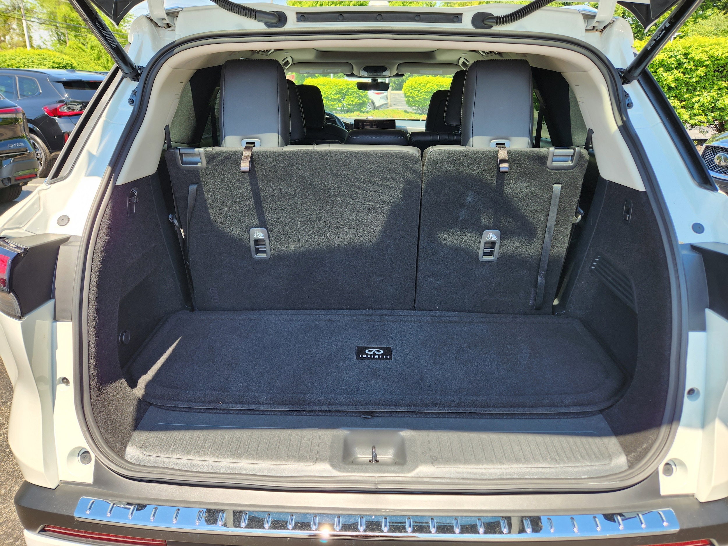 2025 INFINITI QX60 LUXE - Photo 8