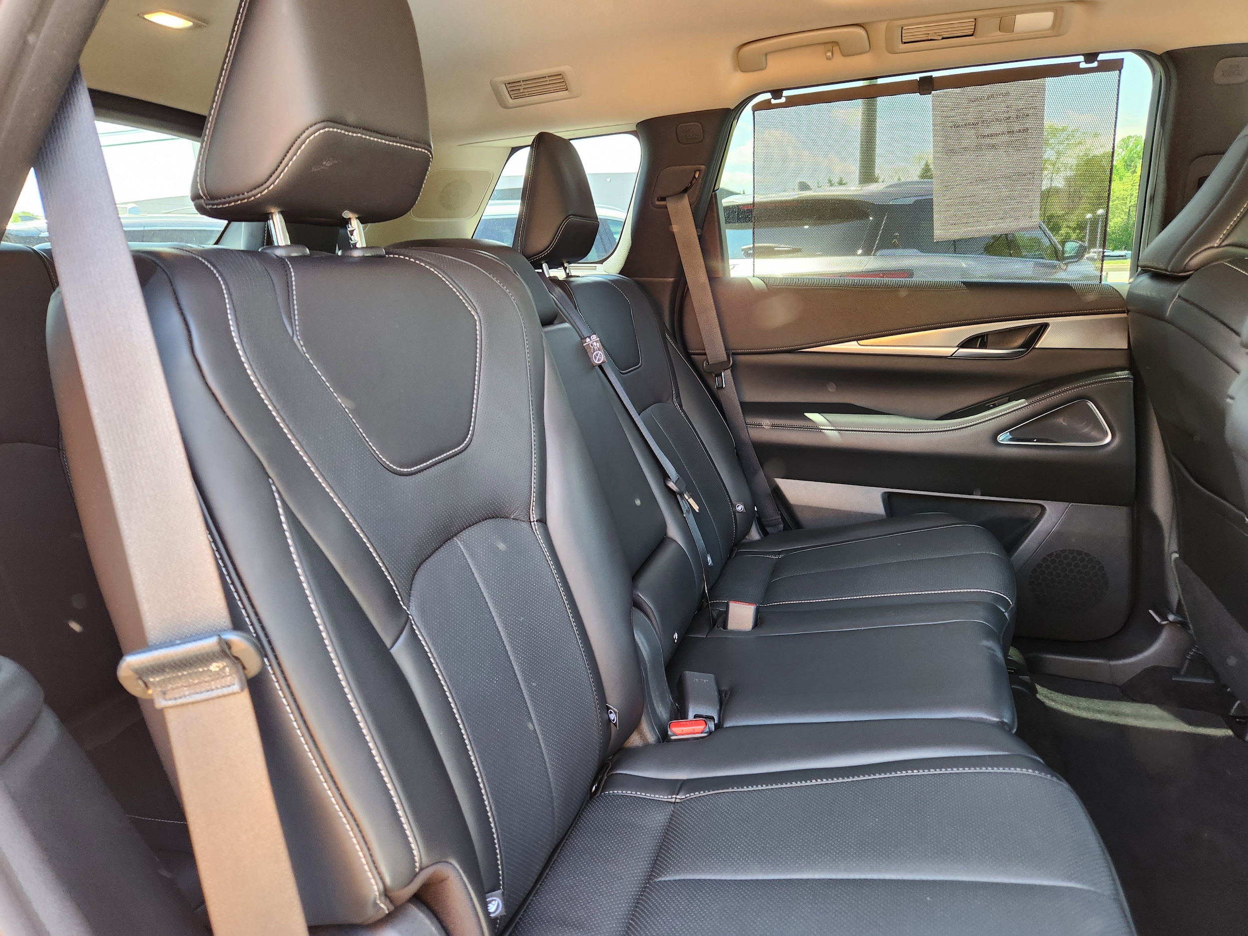2025 INFINITI QX60 LUXE - Photo 15