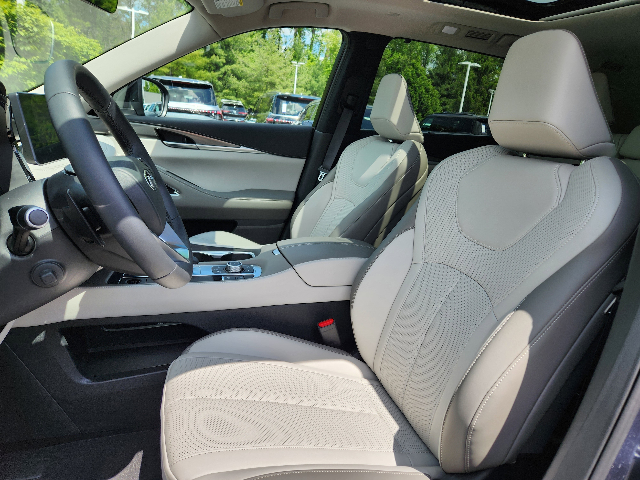 2026 INFINITI QX60 LUXE - Photo 10