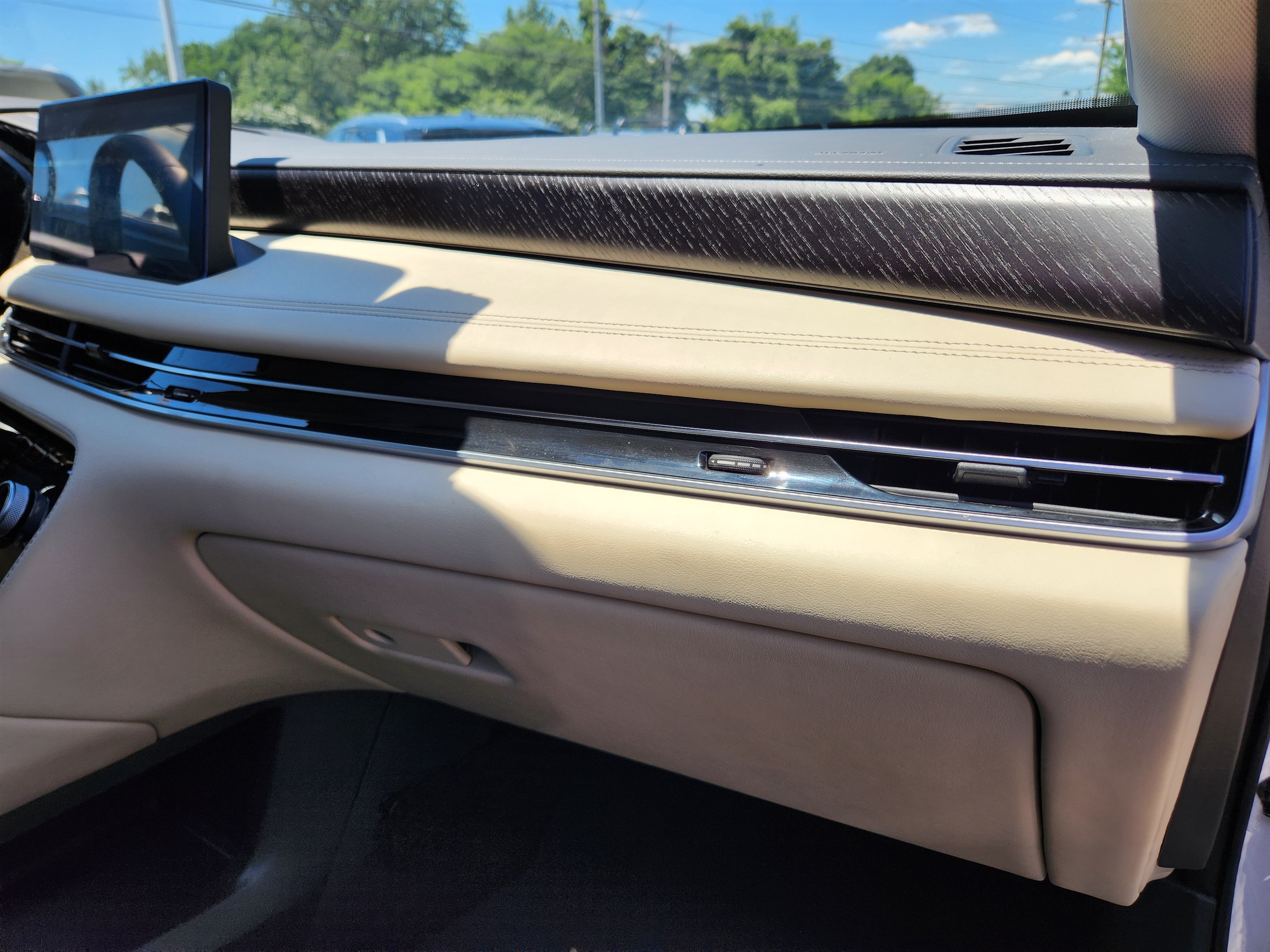 2025 INFINITI QX60 SENSORY - Photo 17