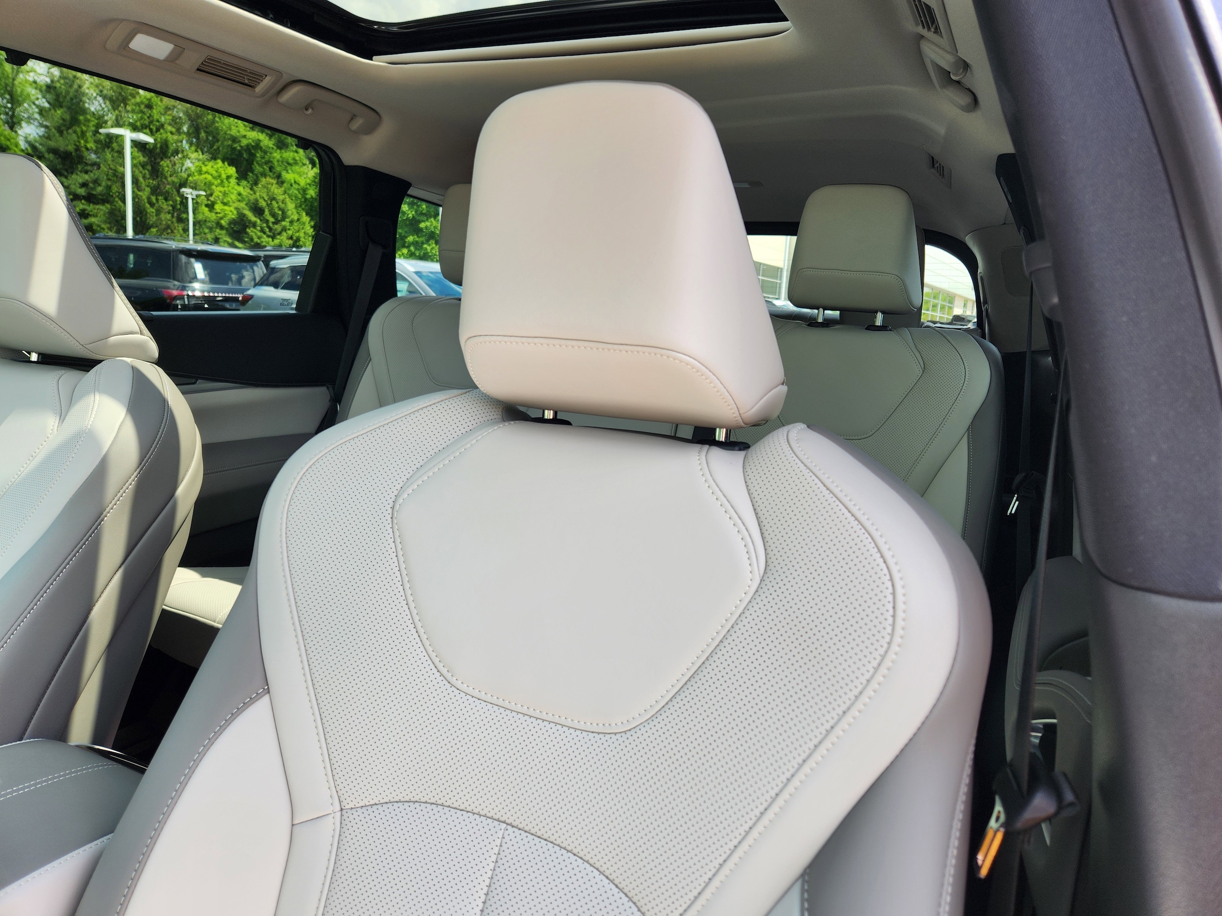 2026 INFINITI QX60 LUXE - Photo 11