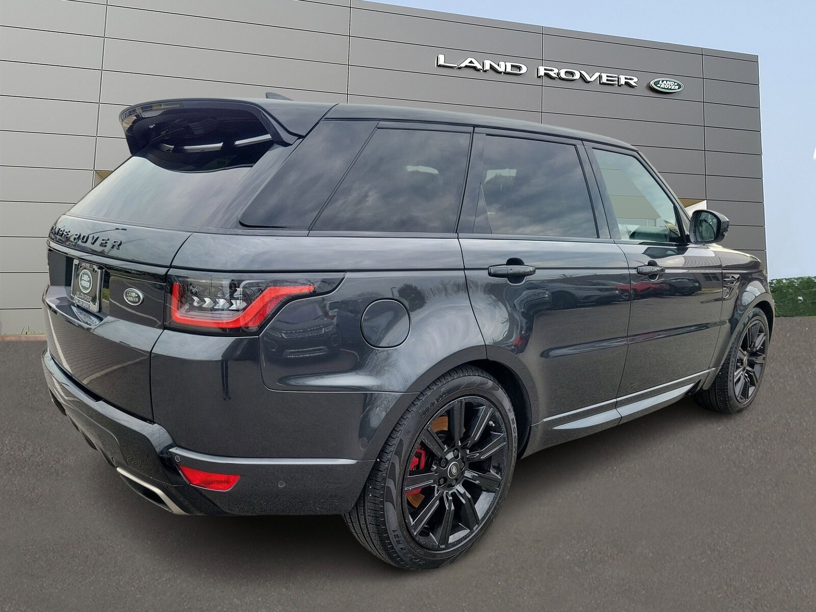 2019 Land Rover Range Rover Sport HSE Dynamic photo 2