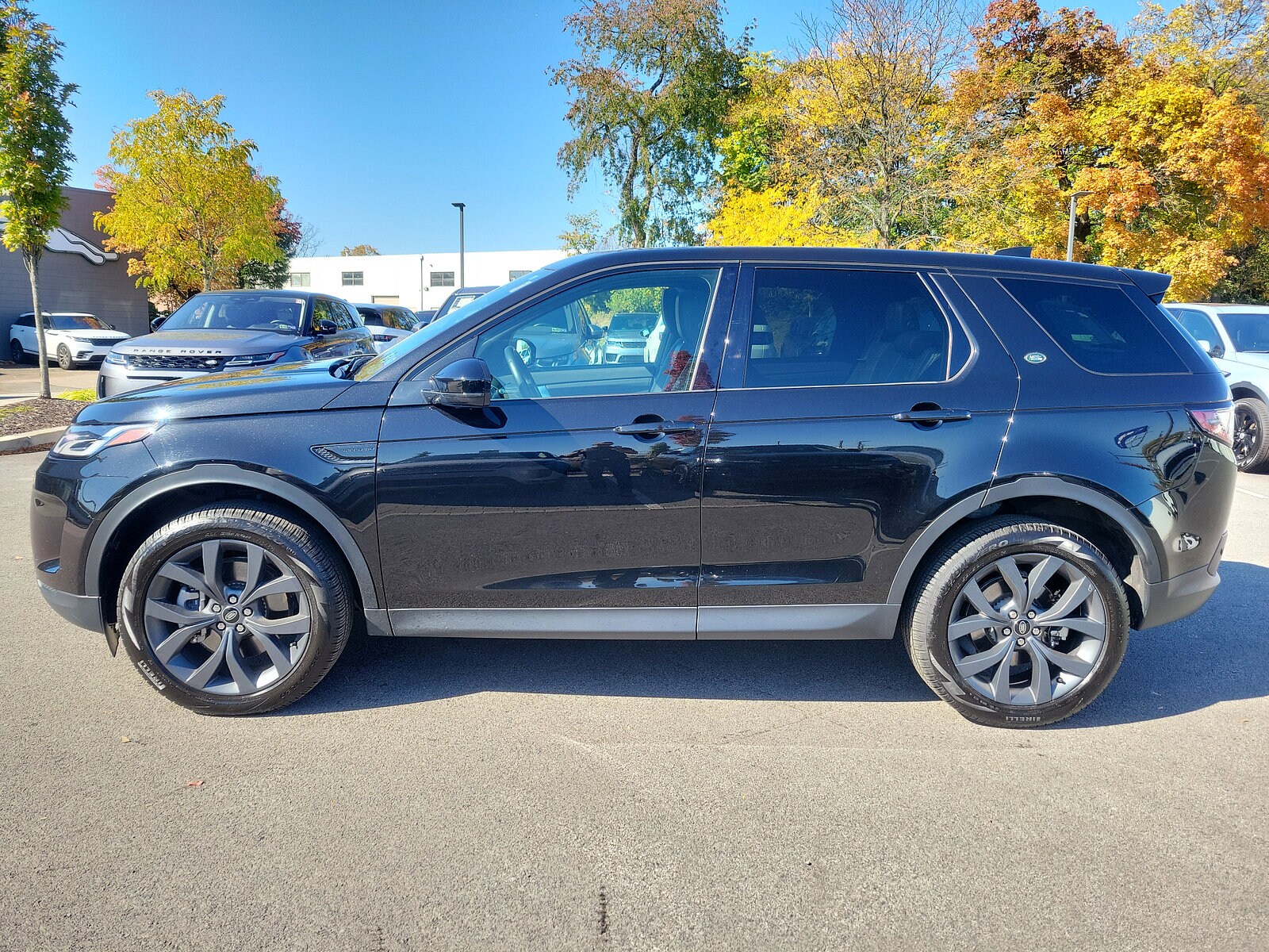 2022 Land Rover Discovery Sport SE - Photo 6
