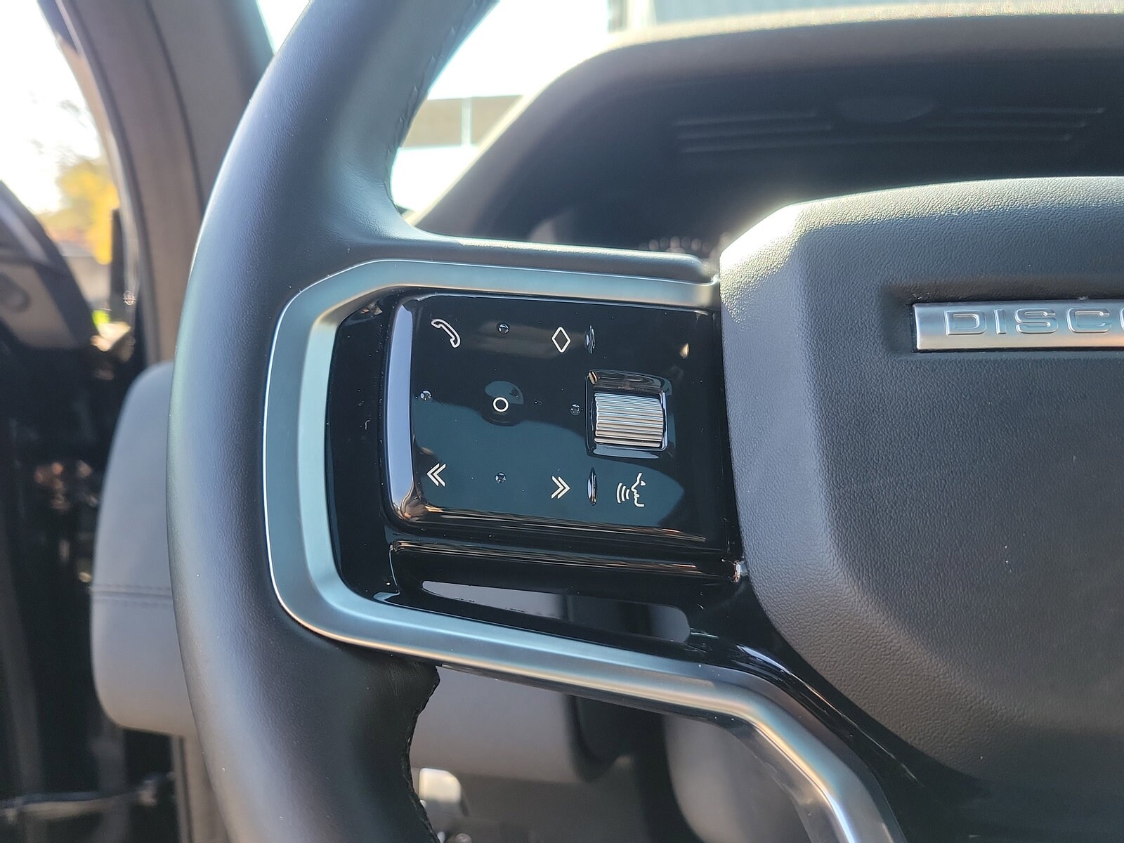 2022 Land Rover Discovery Sport SE - Photo 19