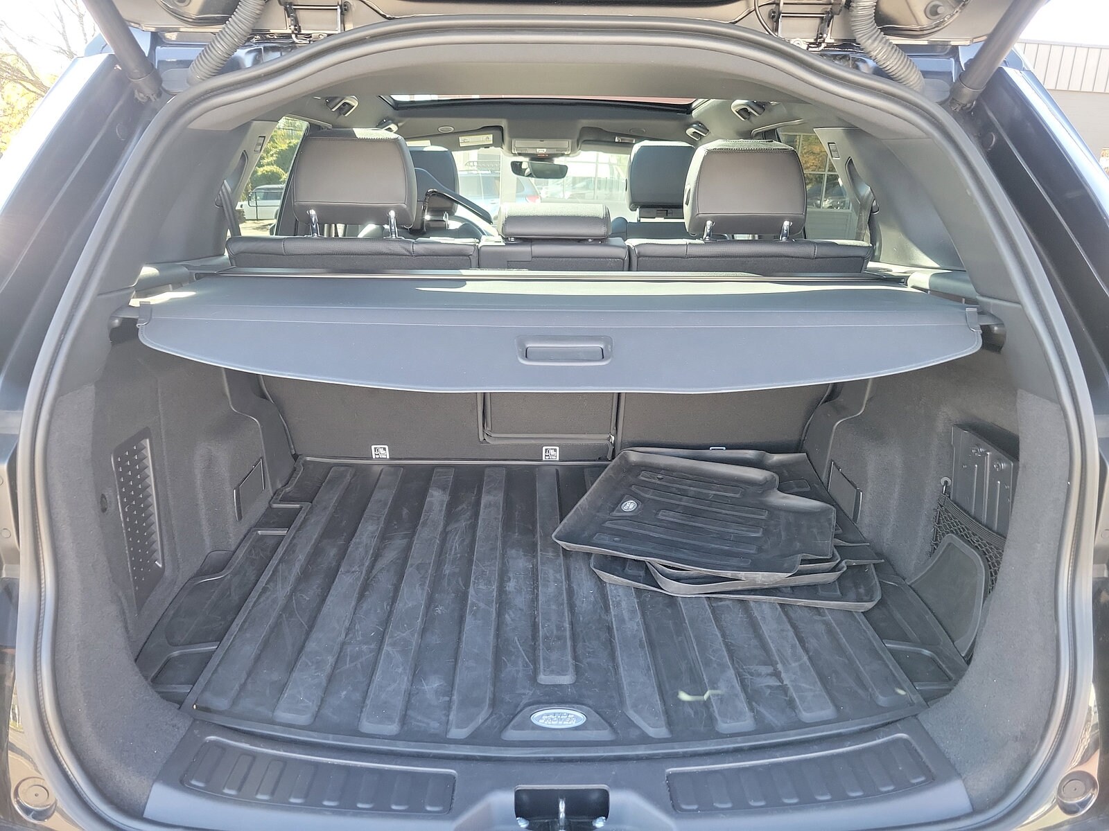 2022 Land Rover Discovery Sport SE - Photo 25