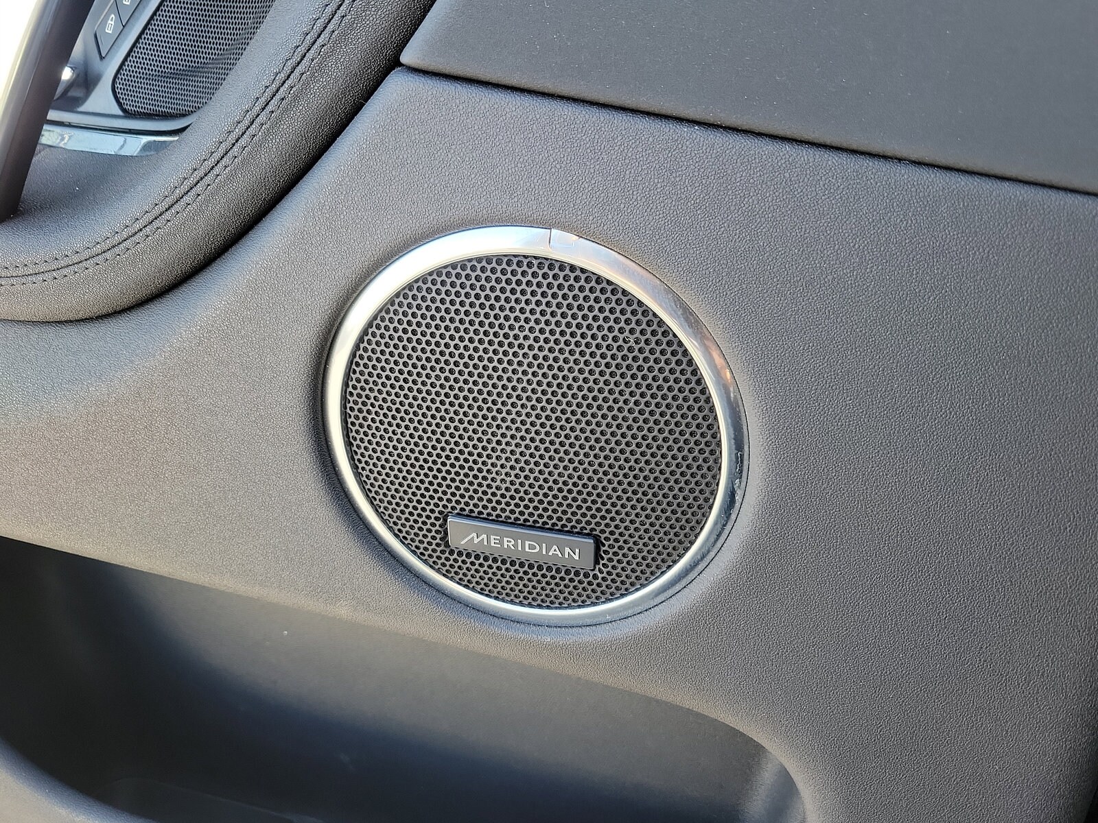 2022 Land Rover Discovery Sport SE - Photo 21