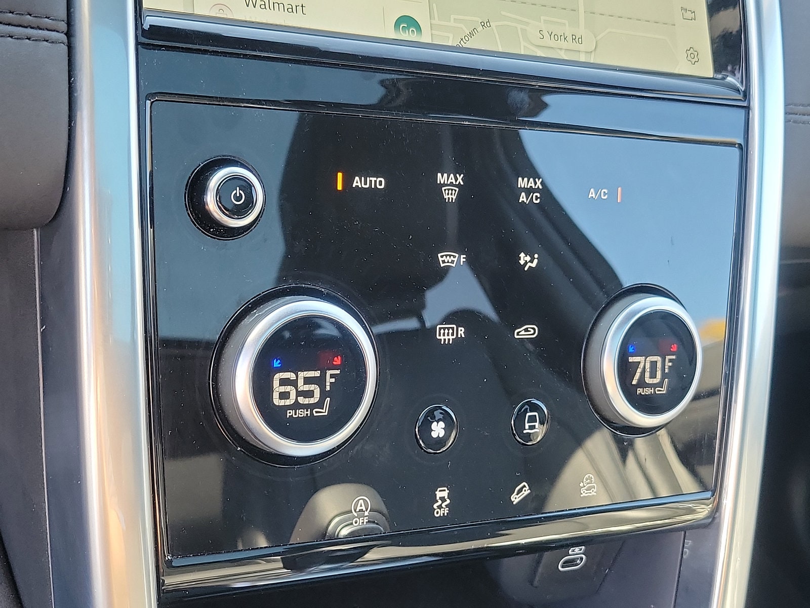 2022 Land Rover Discovery Sport SE - Photo 13