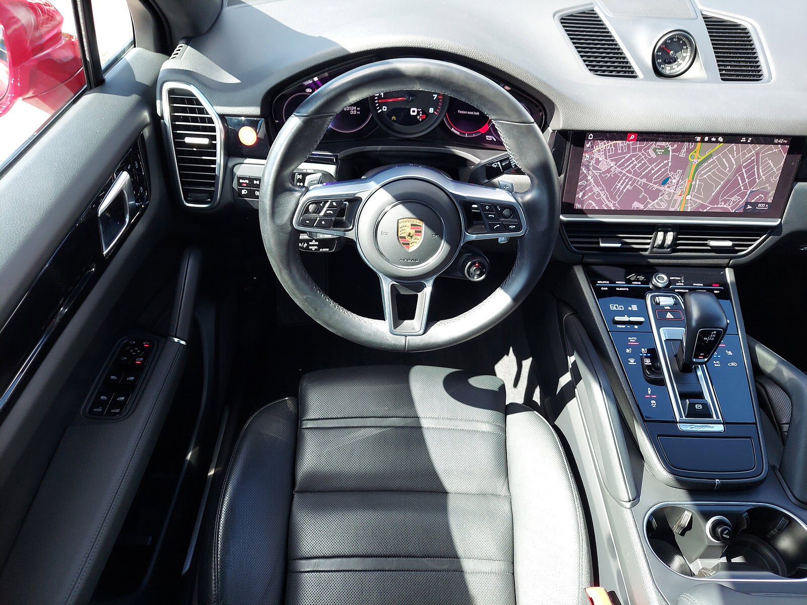 2021 Porsche Cayenne Coupe photo 4