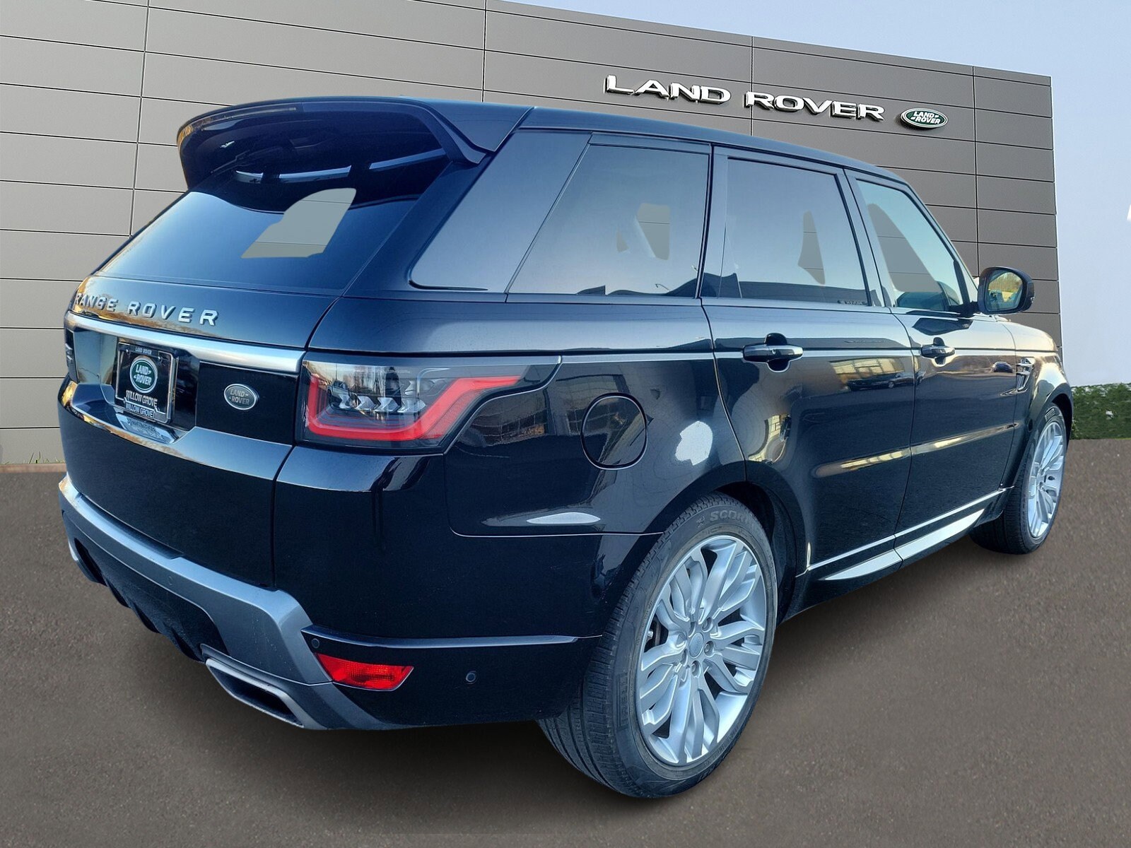 Used 2018 Land Rover Range Rover Sport HSE with VIN SALWR2RV8JA193061 for sale in Ardmore, PA
