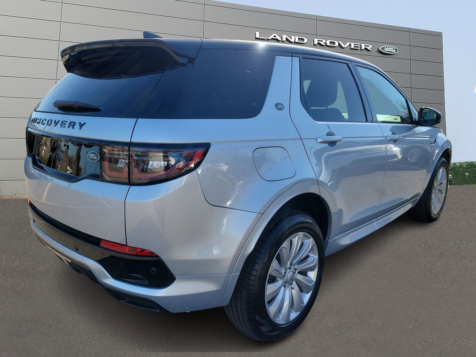 2022 Land Rover Discovery Sport S R-Dynamic photo 2