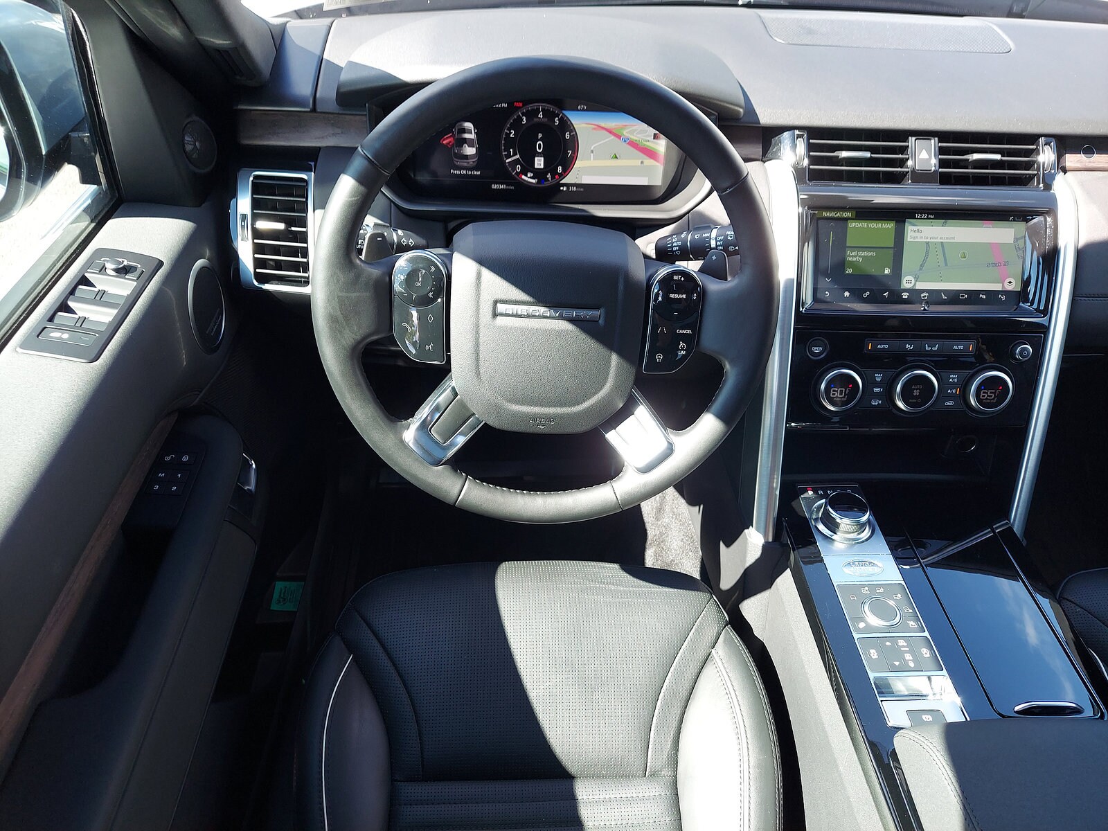 2020 Land Rover Discovery HSE photo 4