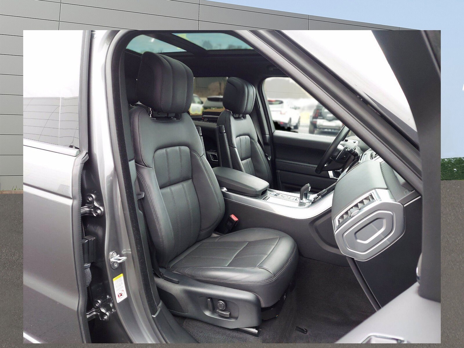 2019 Land Rover Range Rover Sport Supercharged Dynamic photo 3