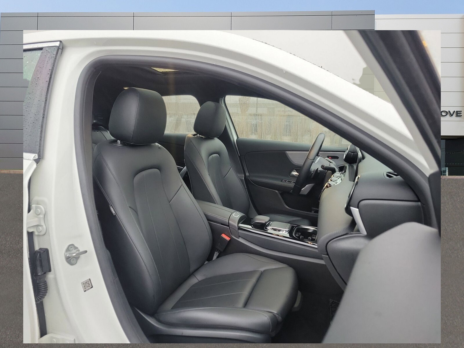 2020 Mercedes Benz A 220 photo 3