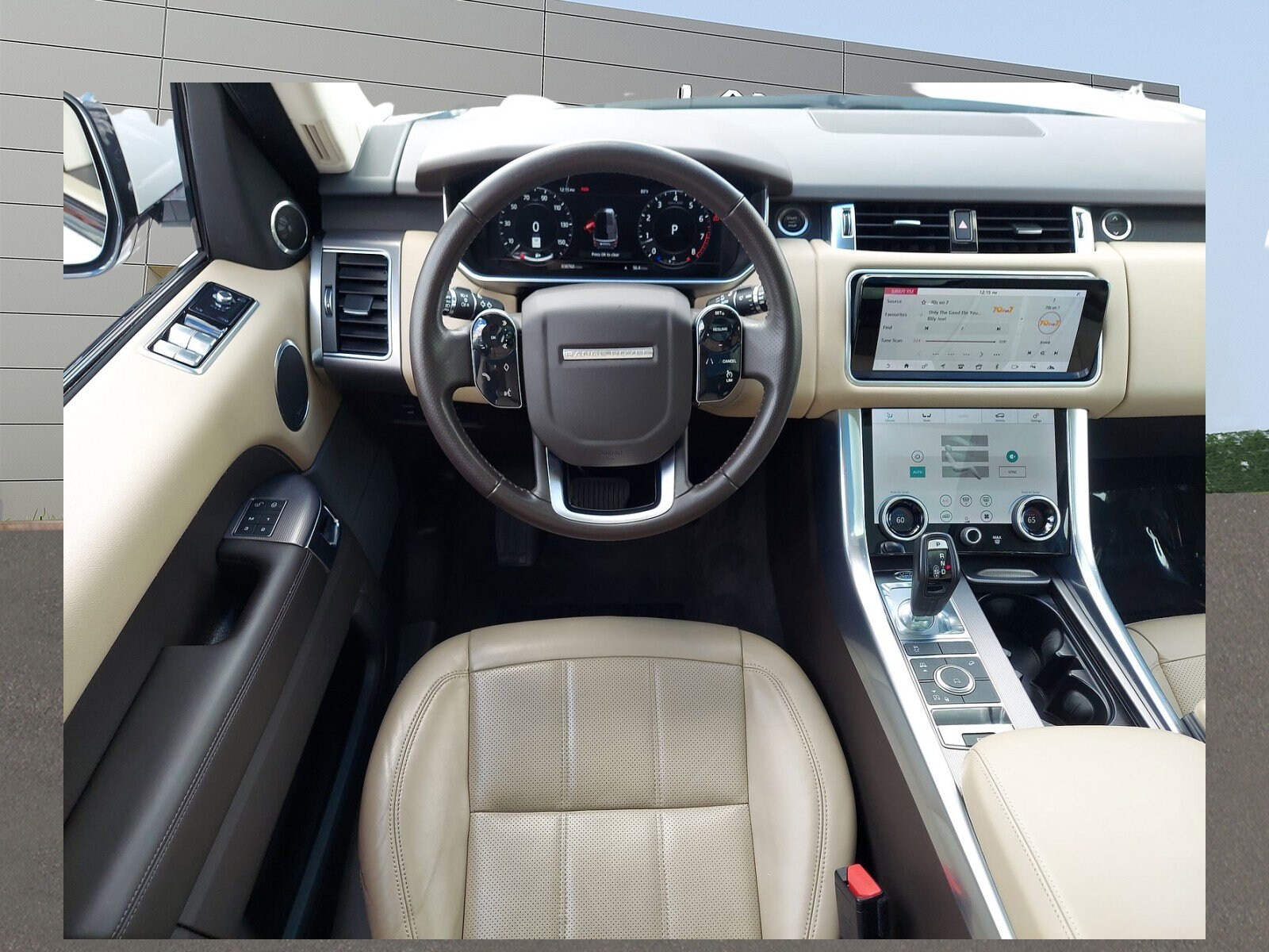 2018 Land Rover Range Rover Sport SuperCharged HSE photo 3