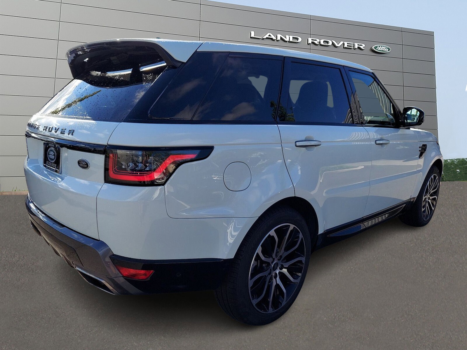 2021 Land Rover Range Rover Sport HSE Silver Edition photo 2
