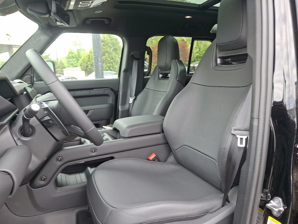 New 2026 Land Rover Defender 110 P635 Octa Sport Utility