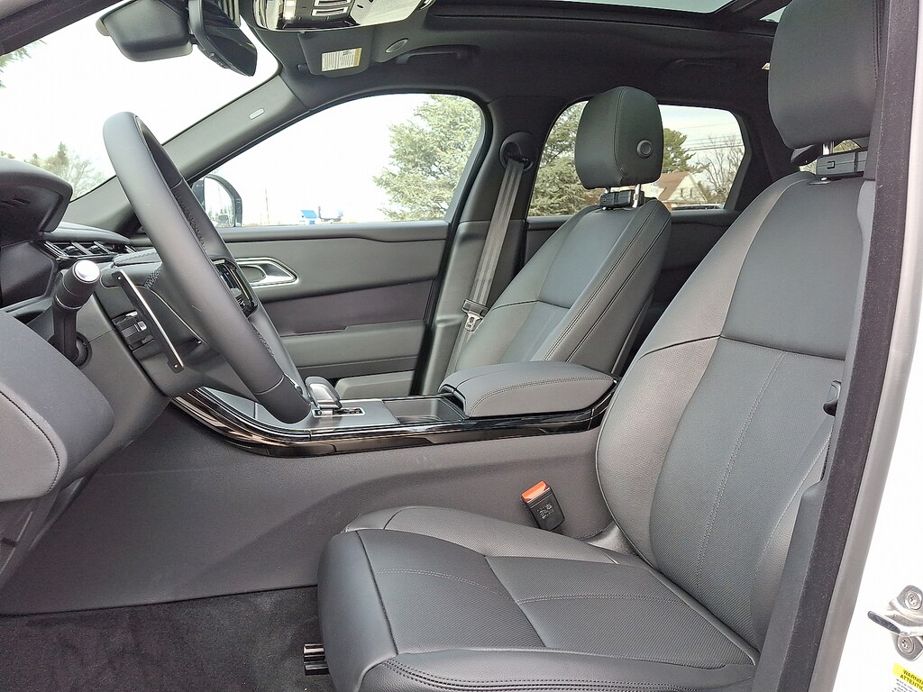 New 2026 Land Rover Range Rover Velar P250 Dynamic SE Sport Utility