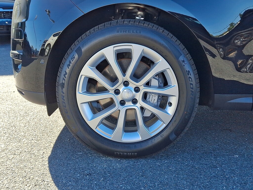 New 2025 Land Rover Range Rover Sport P360 SE Sport Utility