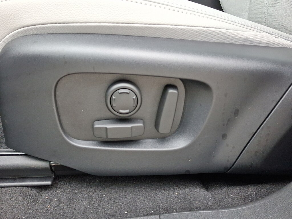 New 2026 Land Rover Range Rover Evoque Core S Sport Utility