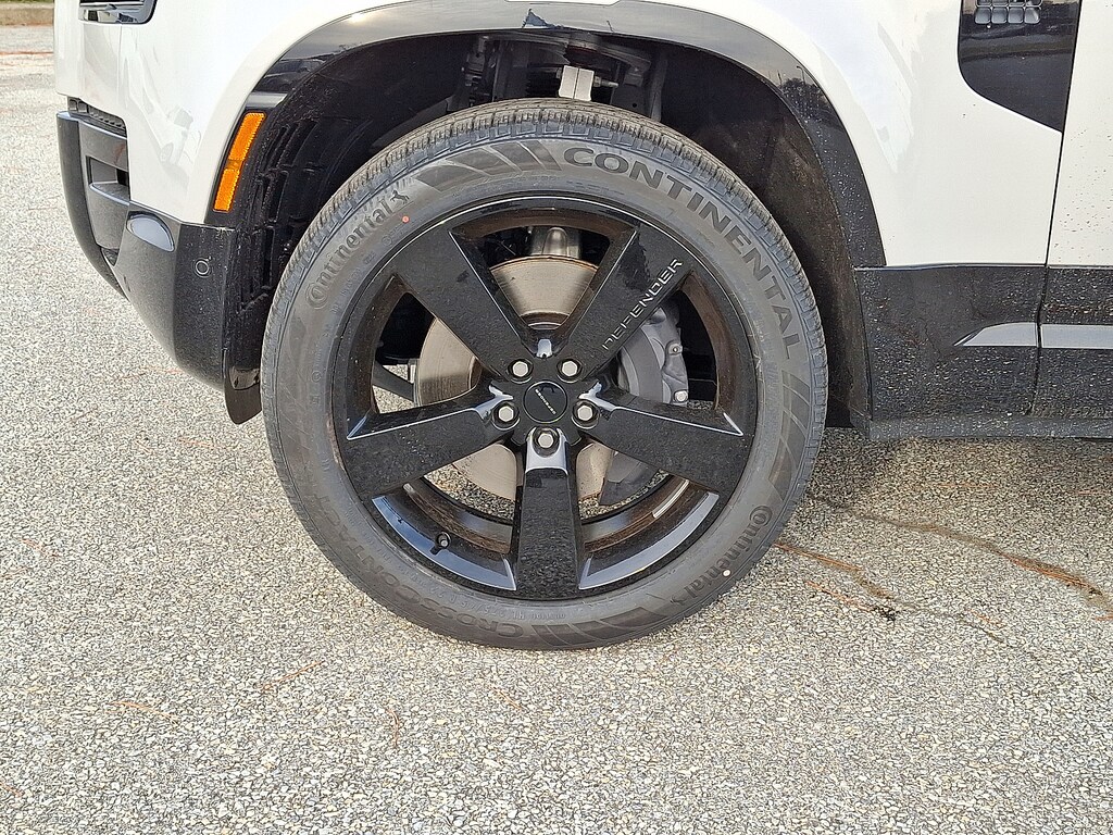 New 2026 Land Rover Defender 110 P400 X-Dynamic SE Sport Utility