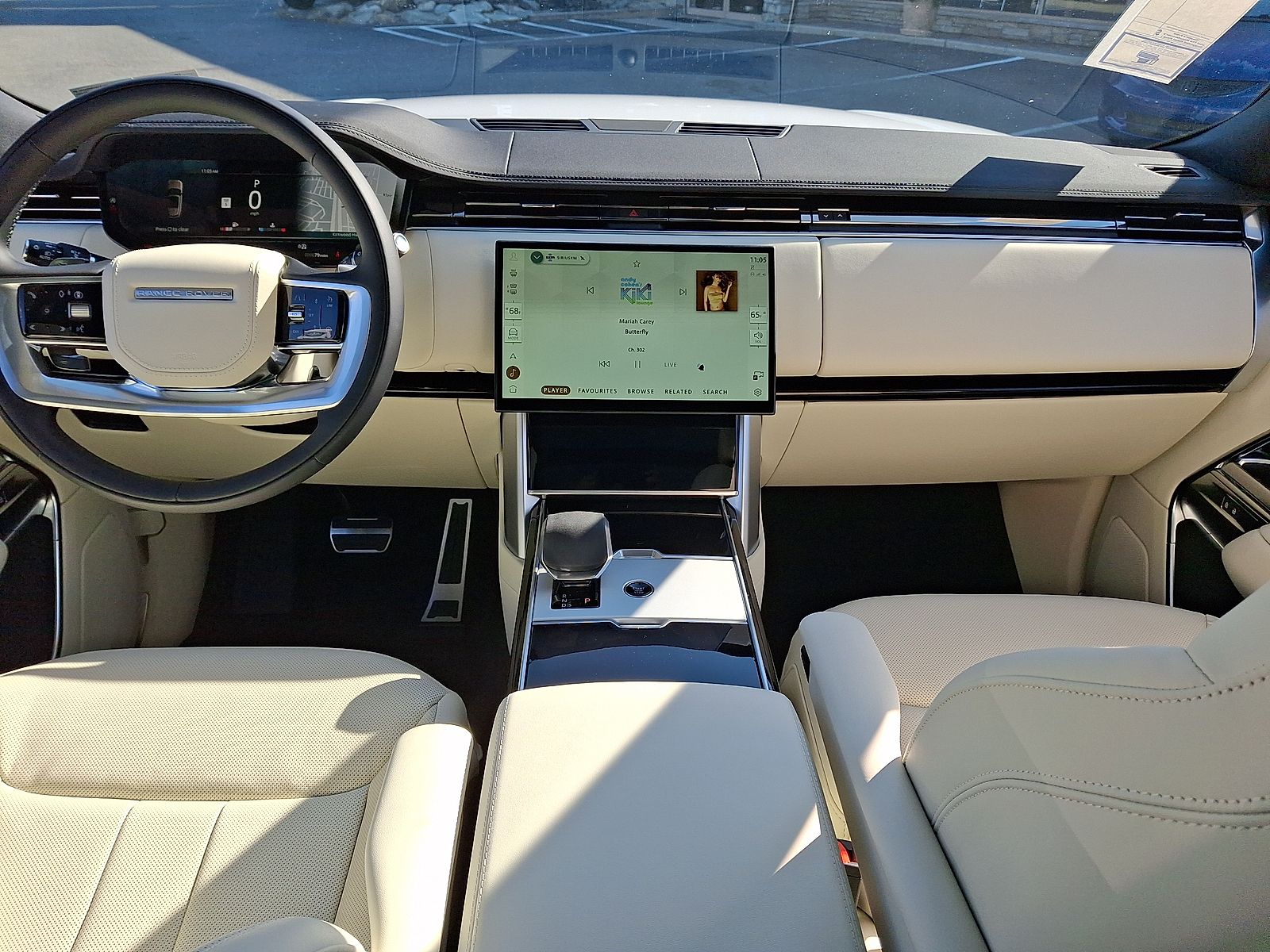 New 2026 Land Rover Range Rover P400 SE Sport Utility