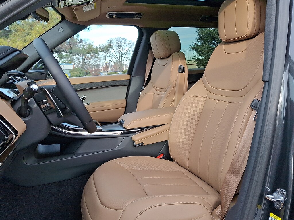 New 2025 Land Rover Range Rover Sport P360 SE Sport Utility