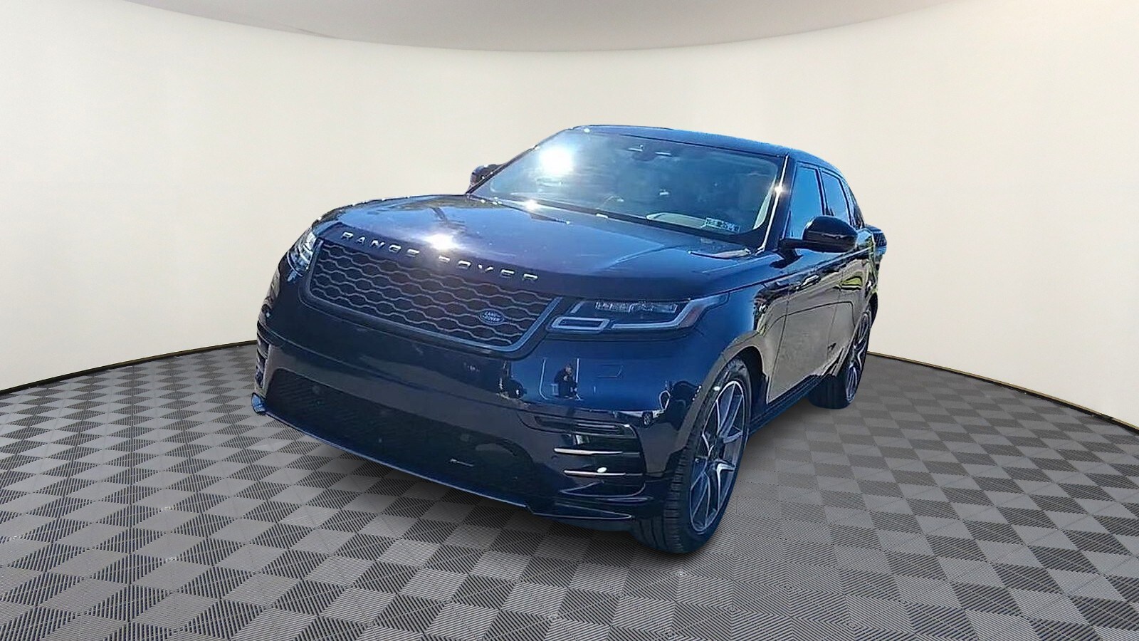 2022 Land Rover Range Rover Velar P250 R-Dynamic S photo 3