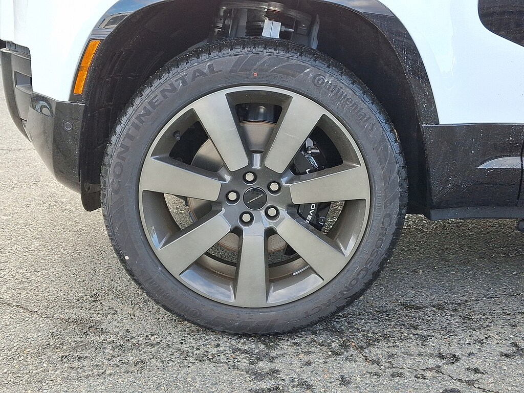 New 2026 Land Rover Defender 130 P500 V8 Sport Utility