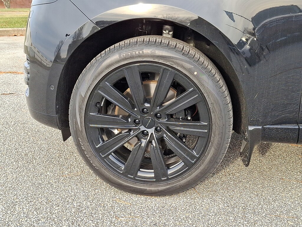 New 2026 Land Rover Range Rover SE Sport Utility