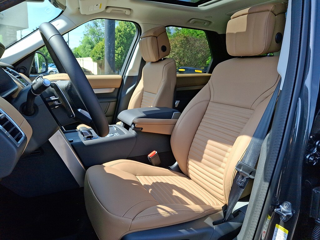 New 2026 Land Rover Discovery Tempest Edition Sport Utility