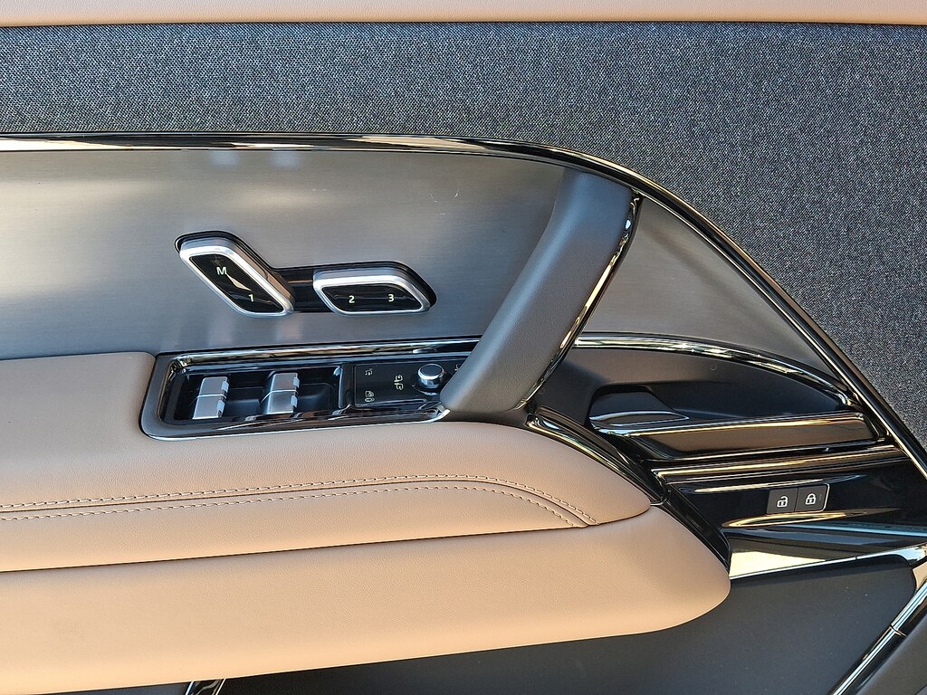 New 2026 Land Rover Range Rover Sport P360 SE Sport Utility